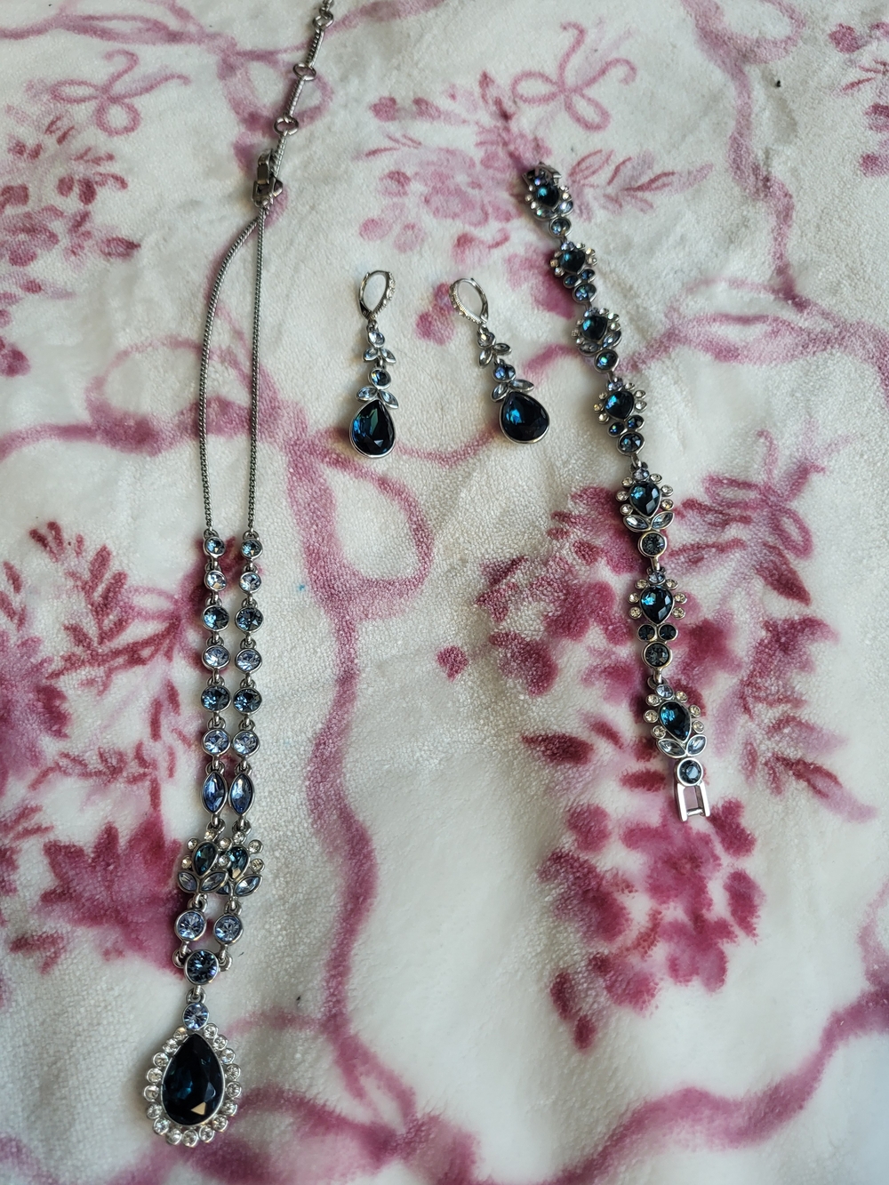 Elegant Navy Blue Teardrop Necklace, Earrings & Bracelet Jewelry Set